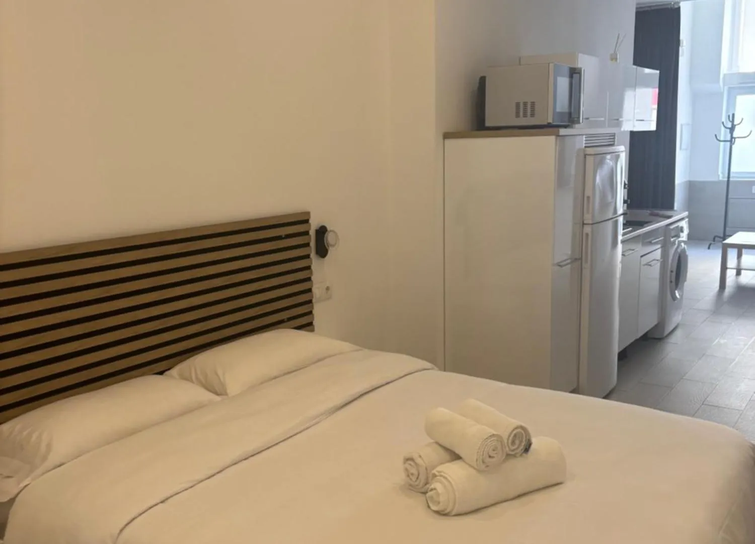 Apartamento PISO ESTUPENDO a 3 min de la ESTACION DE TREN AVE y BUS Málaga