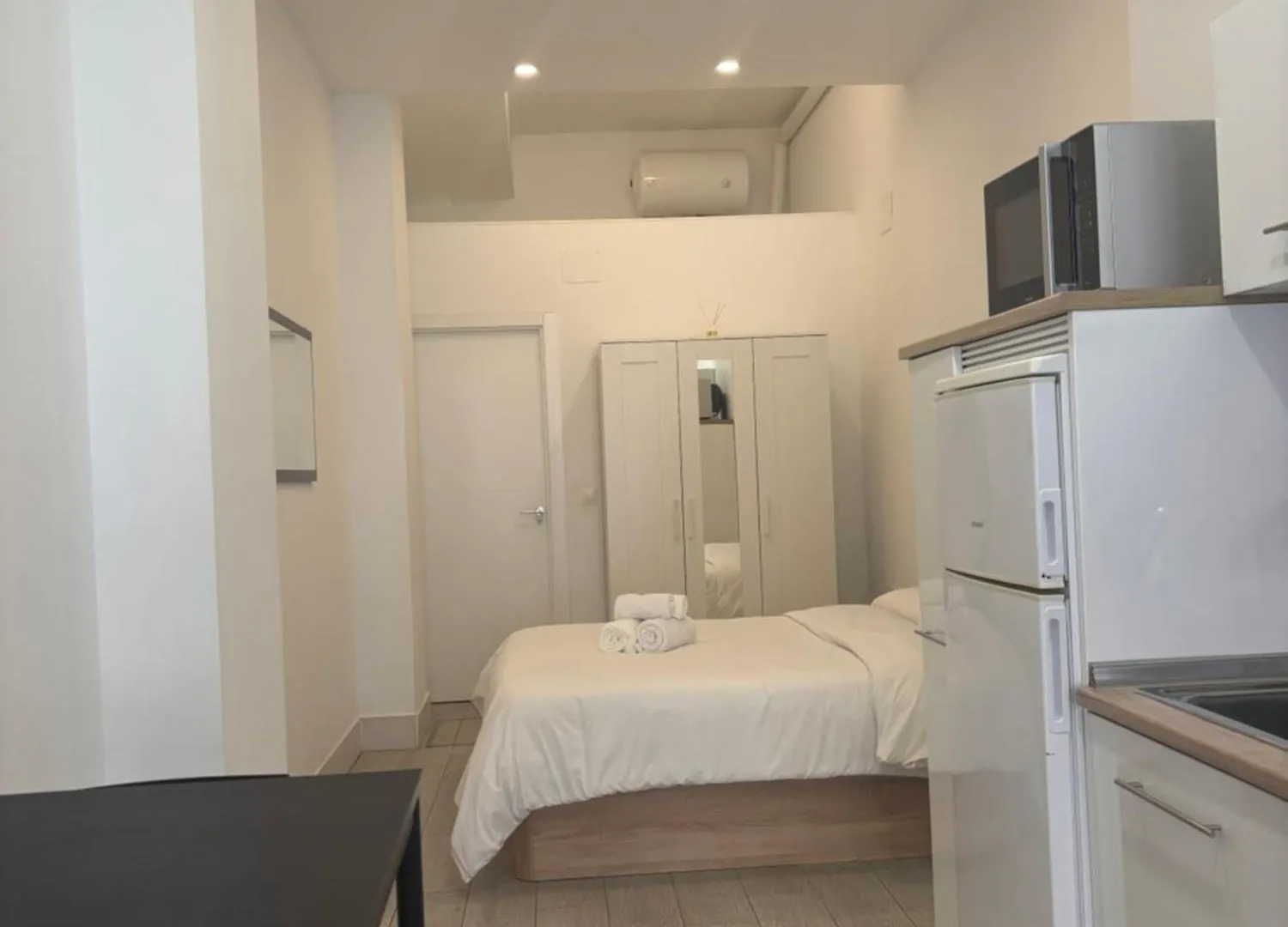 Apartamento PISO ESTUPENDO a 3 min de la ESTACION DE TREN AVE y BUS Málaga
